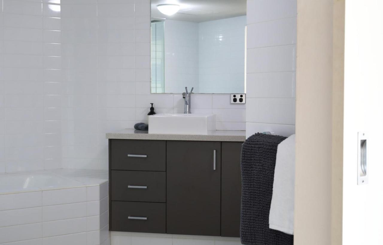 Apartmán Fiveways Balcony, King Bed, Chef'S Kitchen Fremantle Exteriér fotografie